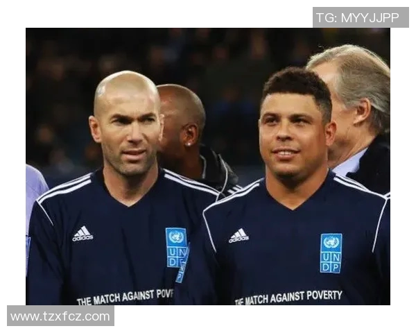 足球明星菲戈精彩进球集锦视频回顾带你重温经典瞬间