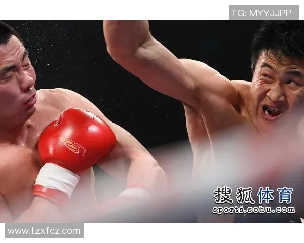 Eva与足球明星的亲密合影展现运动与时尚的完美结合